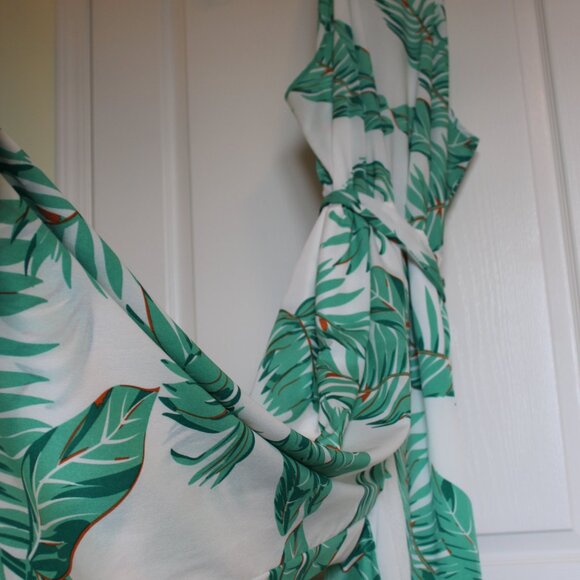 Jumpsuit in Tropical green and white - Picture 4 of 5